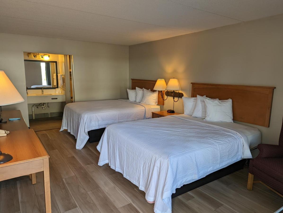 Days Inn By Wyndham Birch Run Esterno foto