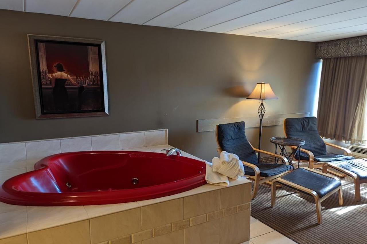 Days Inn By Wyndham Birch Run Esterno foto