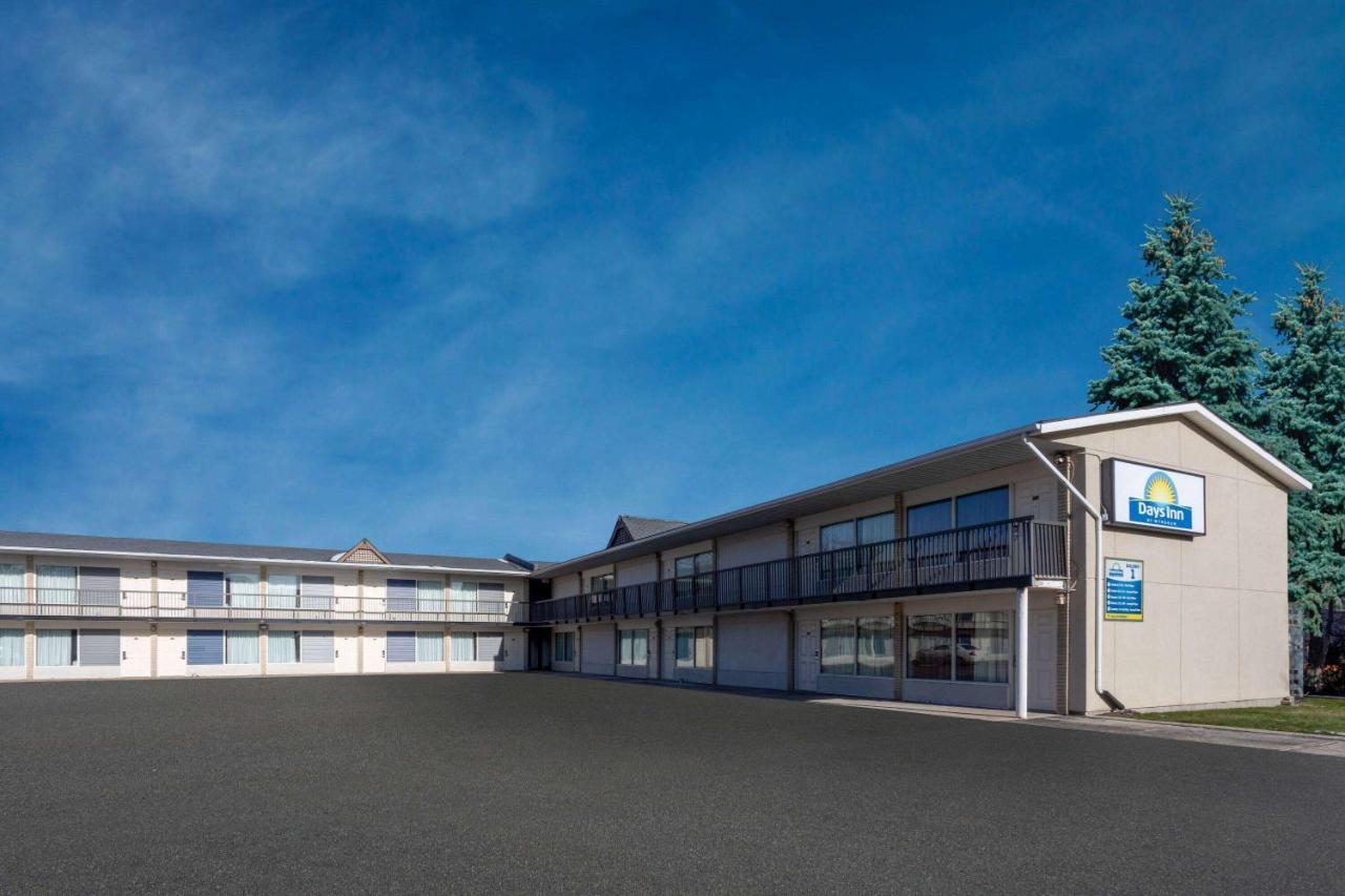 Days Inn By Wyndham Birch Run Esterno foto